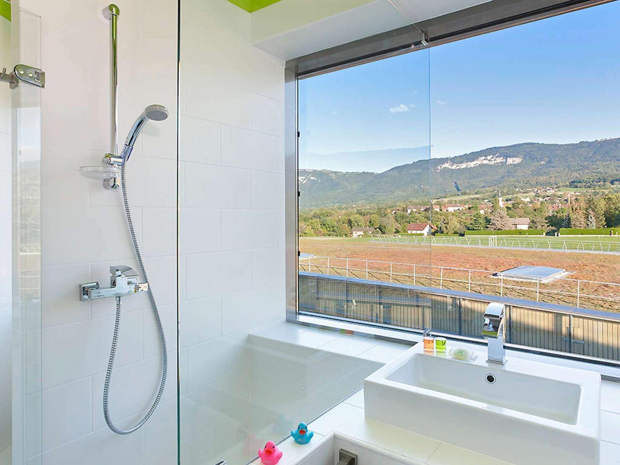 Ibis Styles Saint Julien En Genevois Vitam Neydens Exterior photo